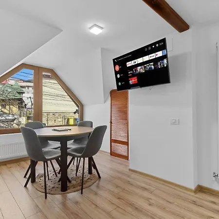 Apartment Two Bedrooms Hytta Sinaia